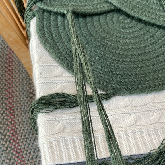 Braided circular chair seat covers/pads Lot of 5. 15” diameter. 17” tassels/ties - Picture 8 of 9